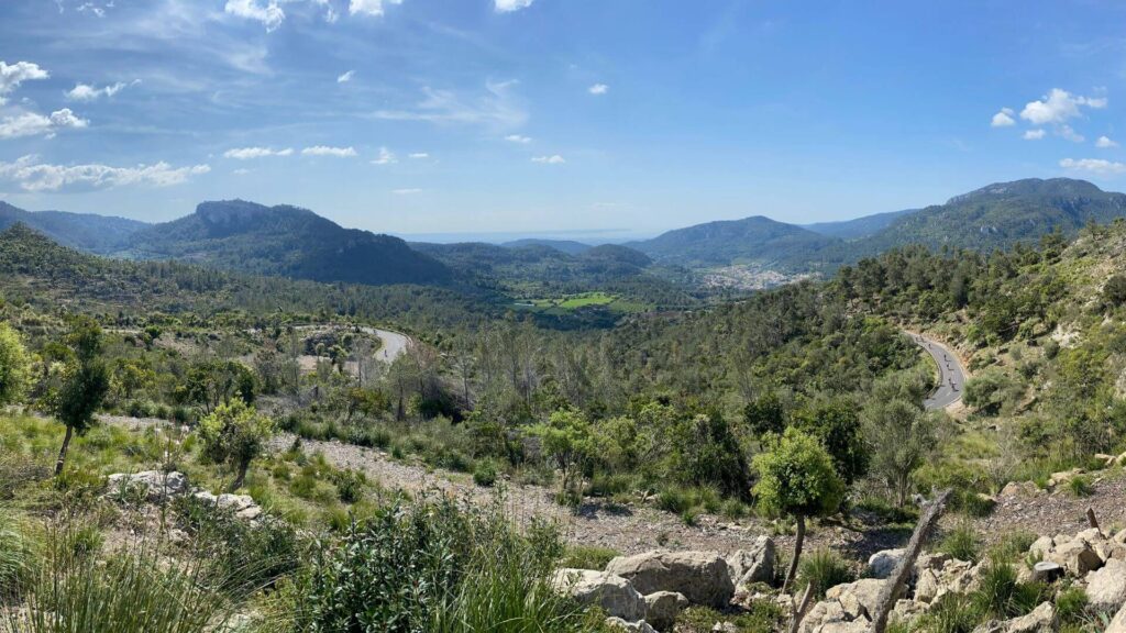carreteras y paisajes espectaculares para pedalear Mallorca en bici